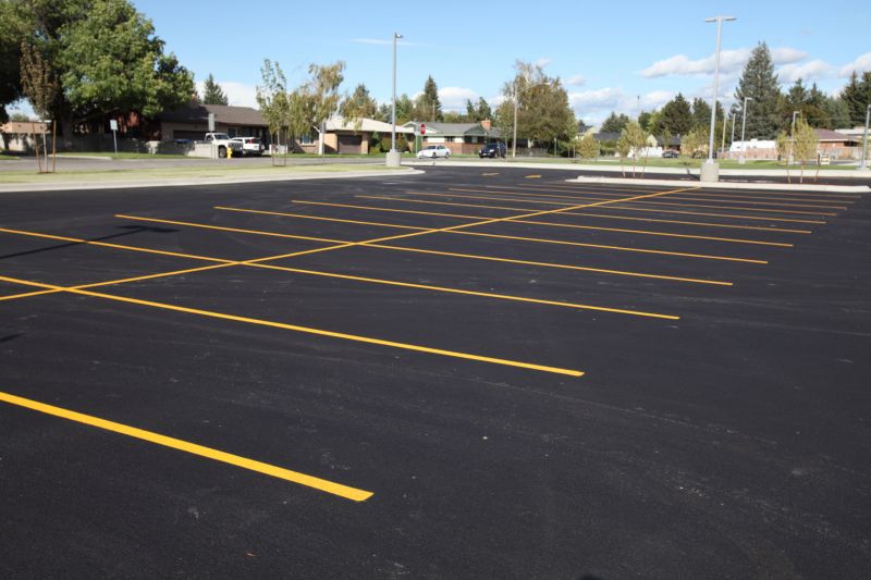 Asphalt Parking Lot Sealing in Miami Dade County, FL